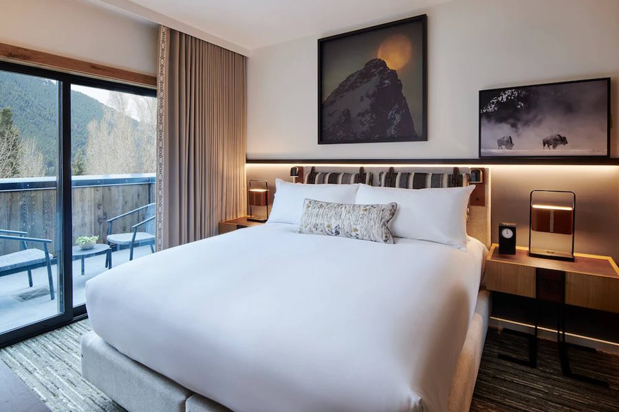 The Cloudveil Autograph Collection — Guest room