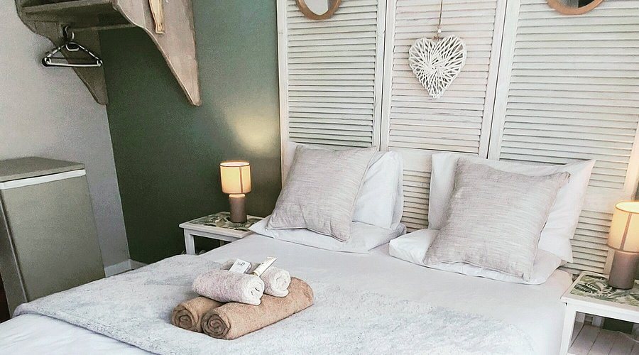 The Coelacanth Guesthouse — Guest room