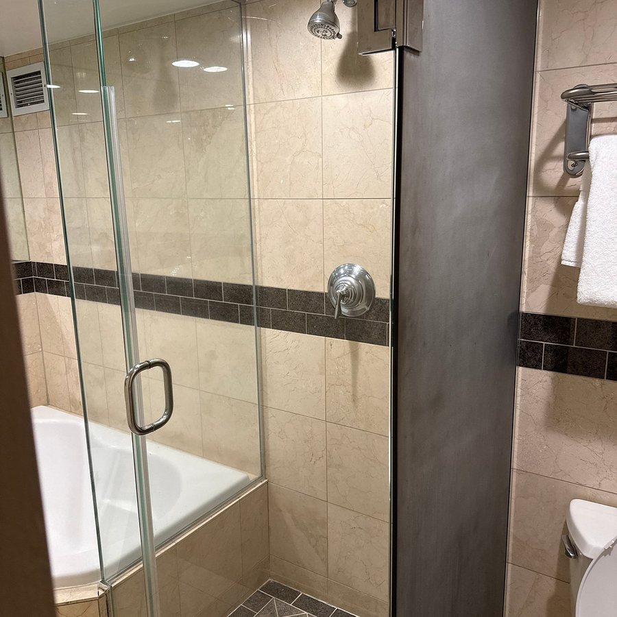The Coeur d Alene Golf Spa Resort — Bathroom
