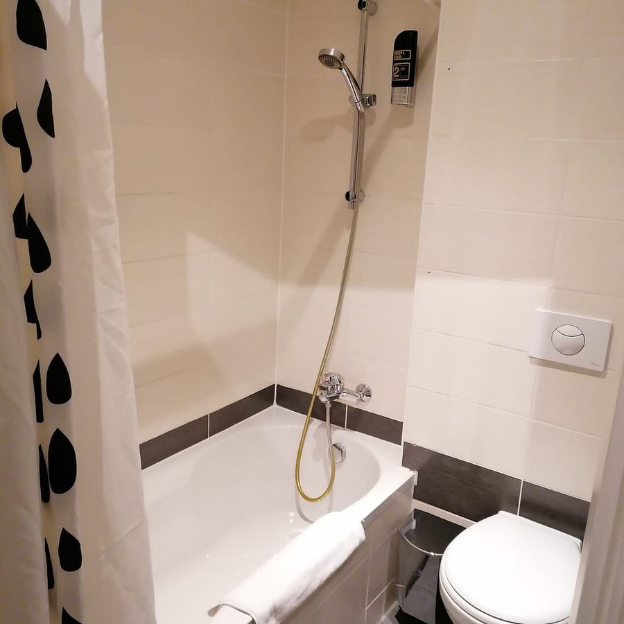 The Concert Hotel — Bathroom
