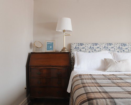The Cooper s Inn — Guest room