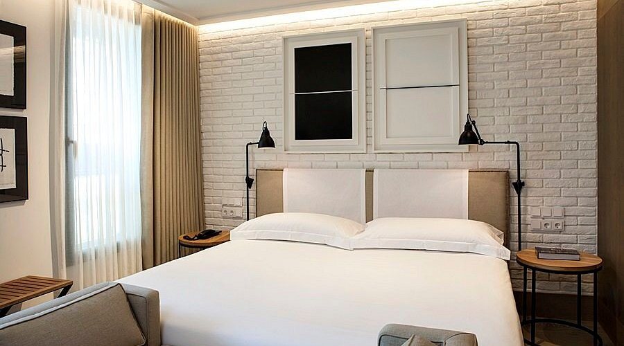 The Corner Hotel Barcelona Catalonia — Guest room
