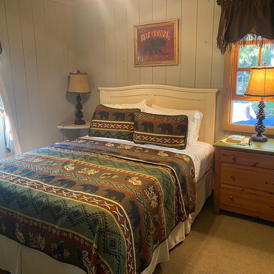 The Cottage Inn — Guest room