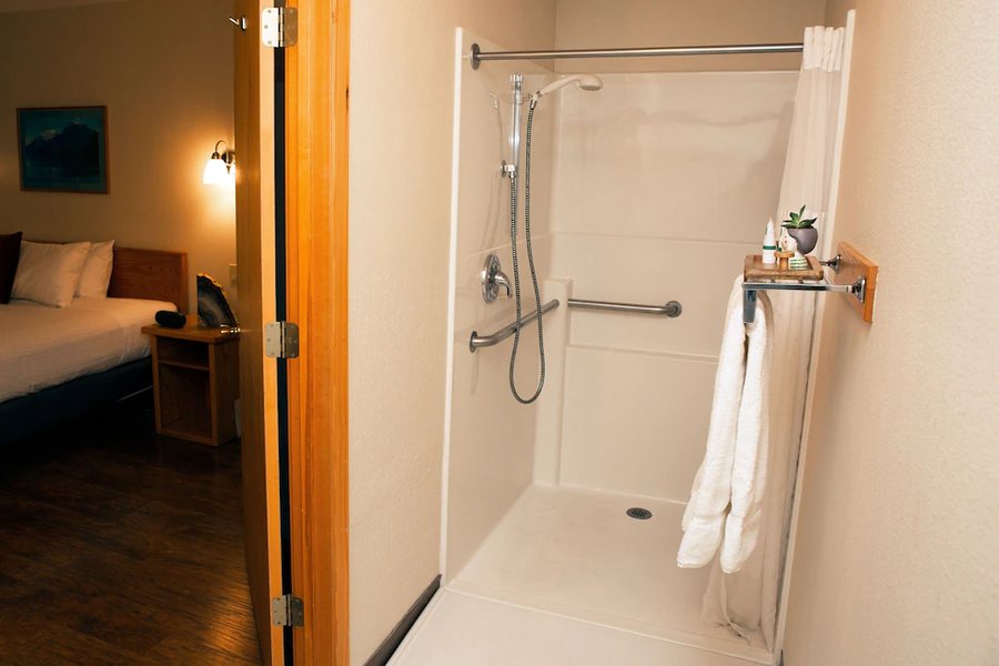 The Cottages At Bigfork — Bathroom