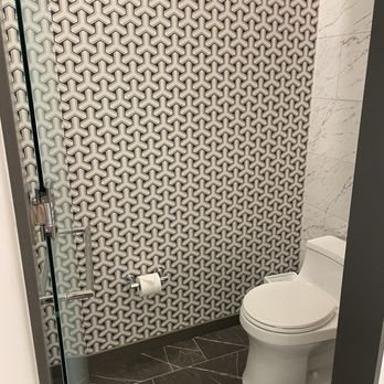 The Crescent Hotel Fort Worth — Bathroom