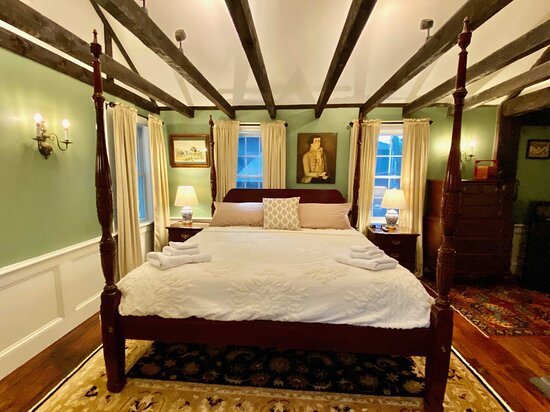 The Daniels House Inn — Guest room