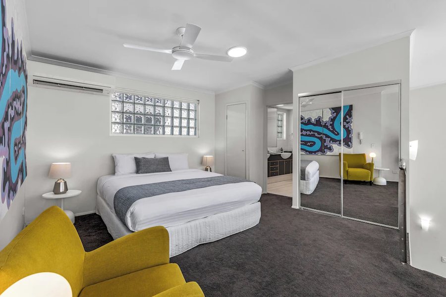 The Docks On Goodwin Apartments — Guest room