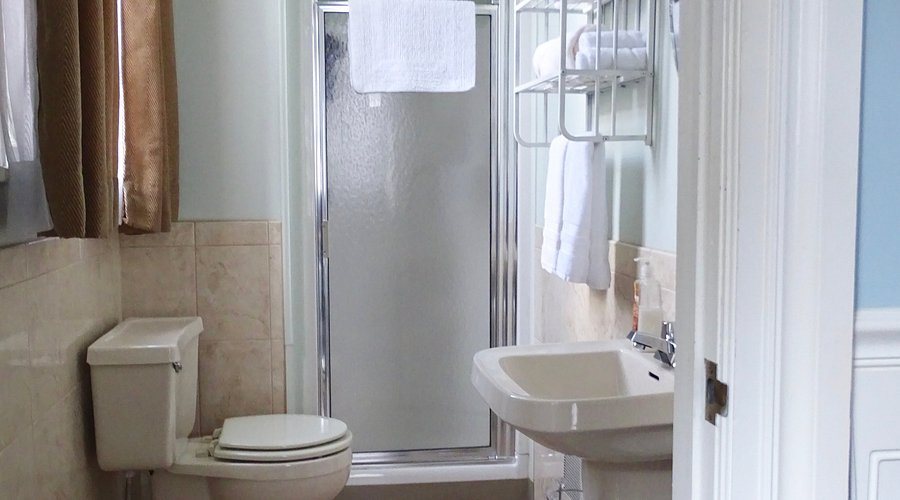 The Dolon House — Bathroom
