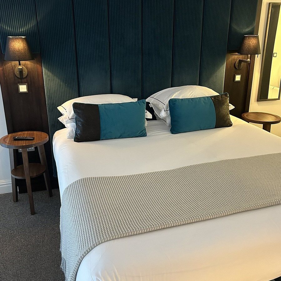 The Edinburgh Grand A Luxury Collection Hotel Edinburgh — Guest room