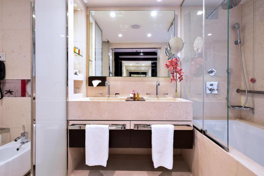 The Editory Artist Baixa Porto Hotel — Bathroom