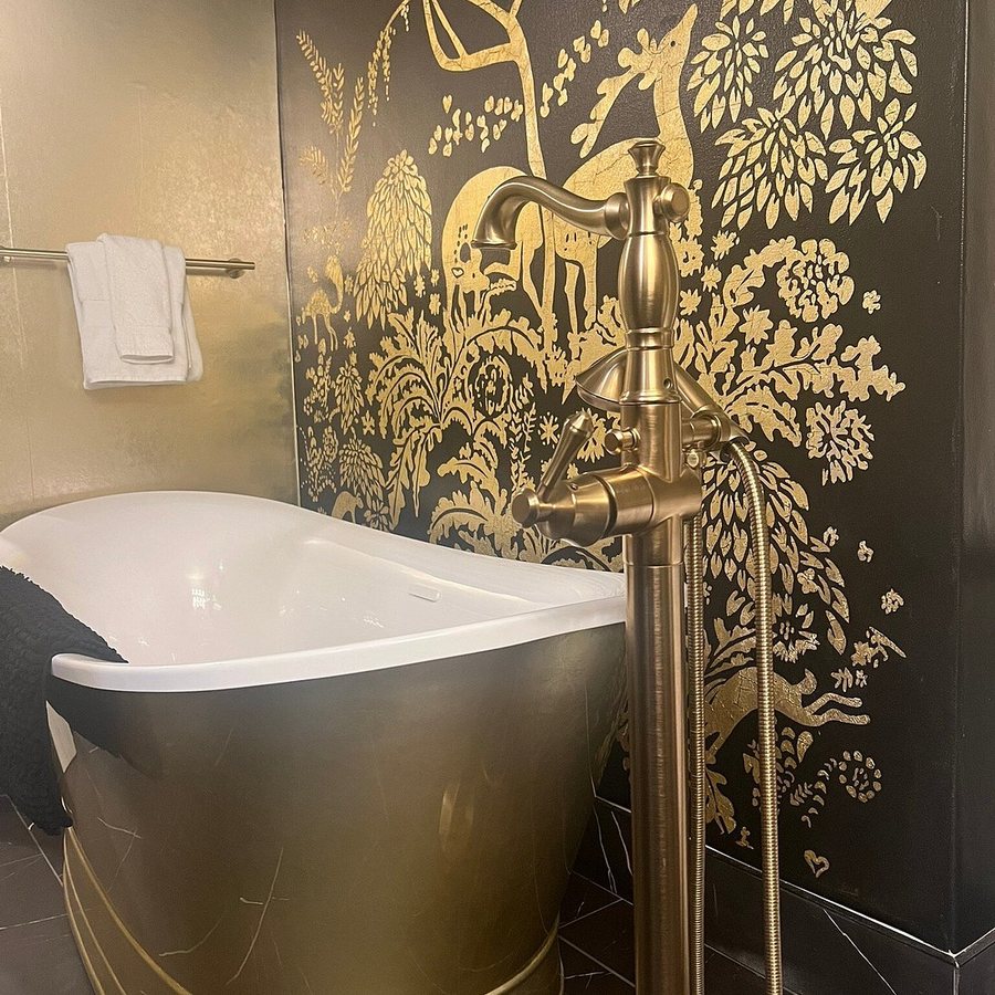 The Edward Hotel — Bathroom