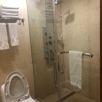 The Eldon Luxury Suites — Bathroom