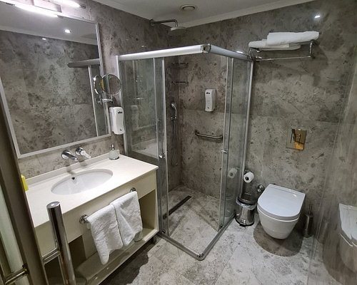 The Elegant Hotel Istanbul — Bathroom