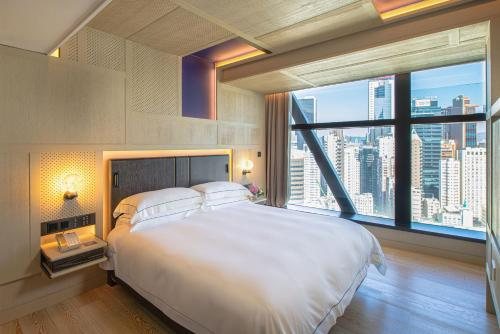 The Emperor Hotel — Guest room