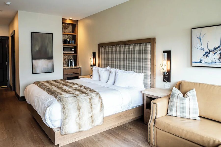 The Estes Park Resort Spa — Guest room