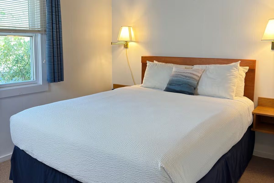 The Even tide — Guest room