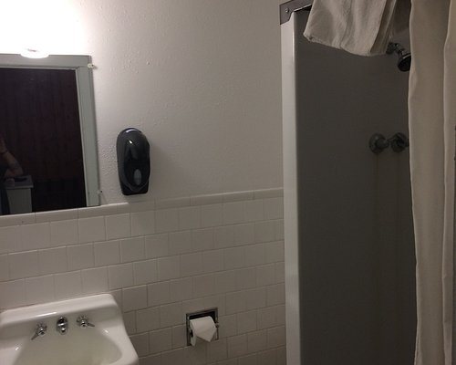 The Expanding Light Retreat — Bathroom