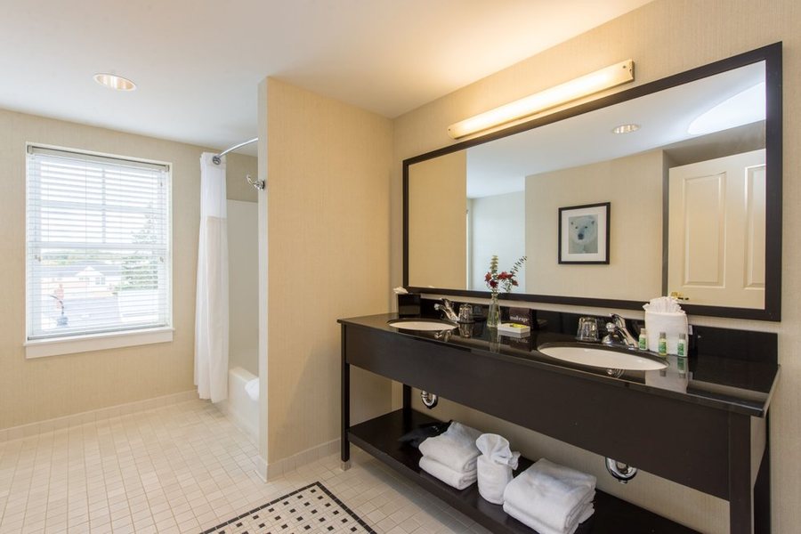 The Federal — Bathroom