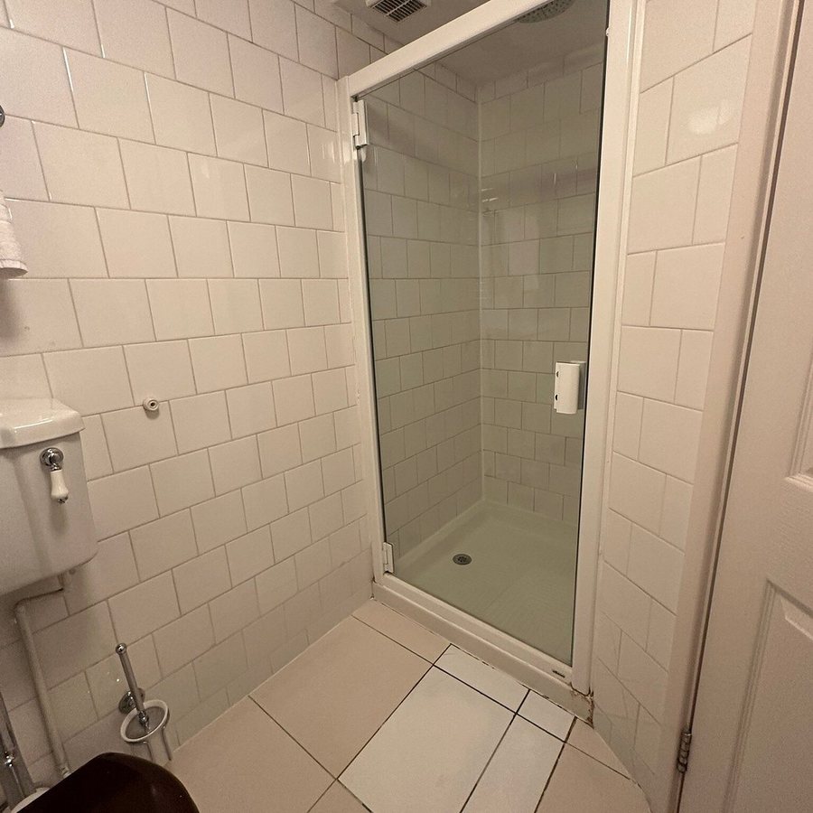 The Fielding Hotel — Bathroom