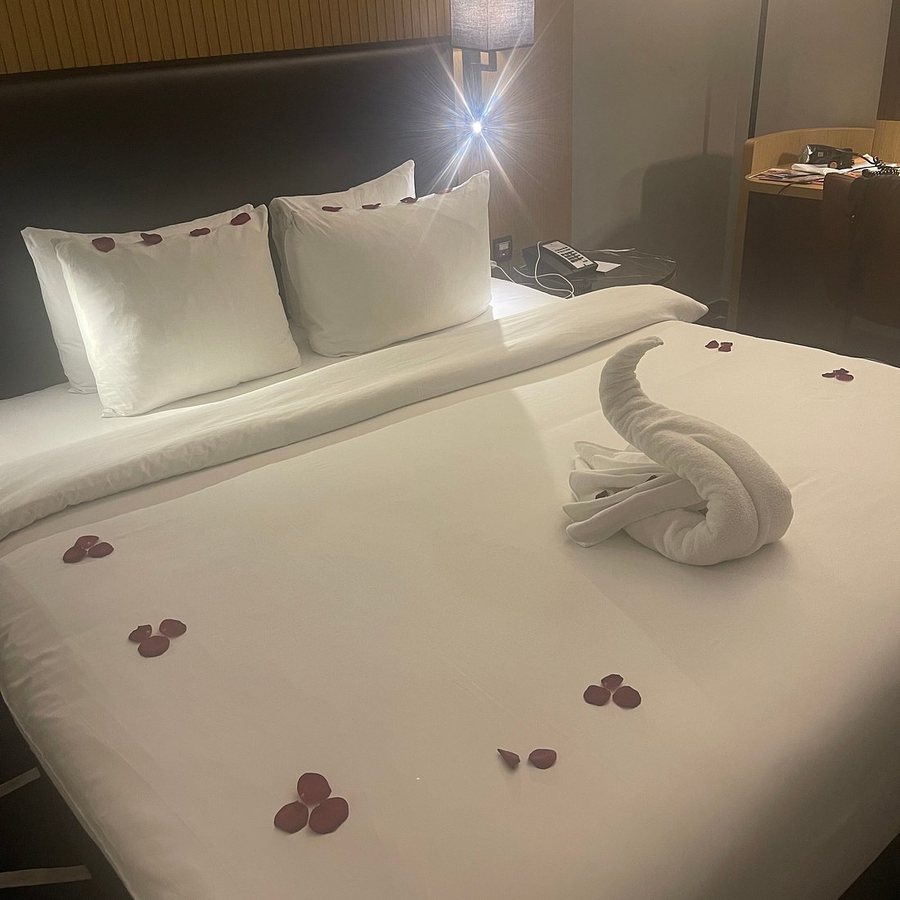 The First Collection Business Bay Dubai a Tribute Portfolio Hotel — Guest room