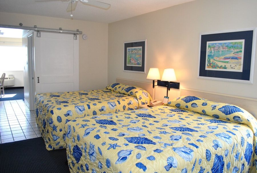 The Flamingo Hotel and Tower — Guest room