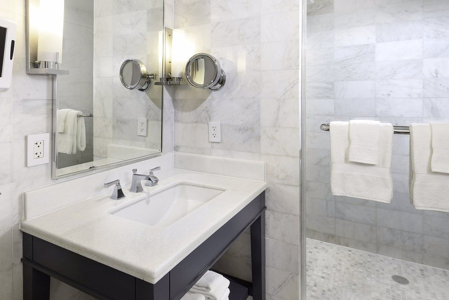 The Fountain Condominium Hotel Miami Beach Florida — Bathroom
