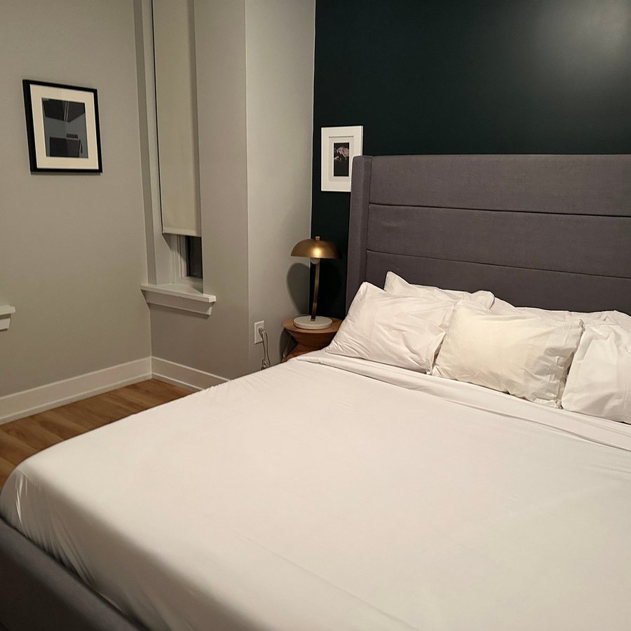 The Frankford — Guest room