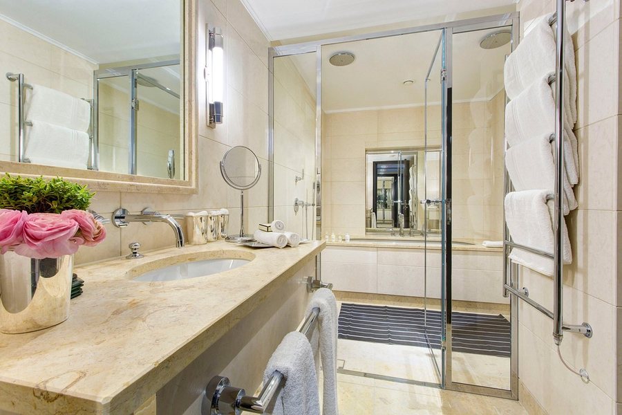 The Franklin London Starhotels Collezione — Bathroom