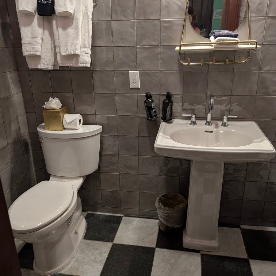 The Frenchmen — Bathroom