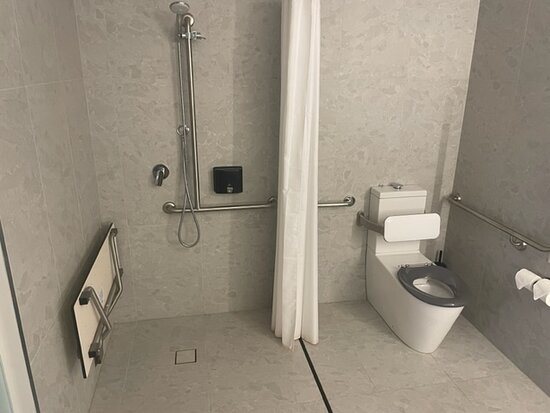The General Gordon — Bathroom