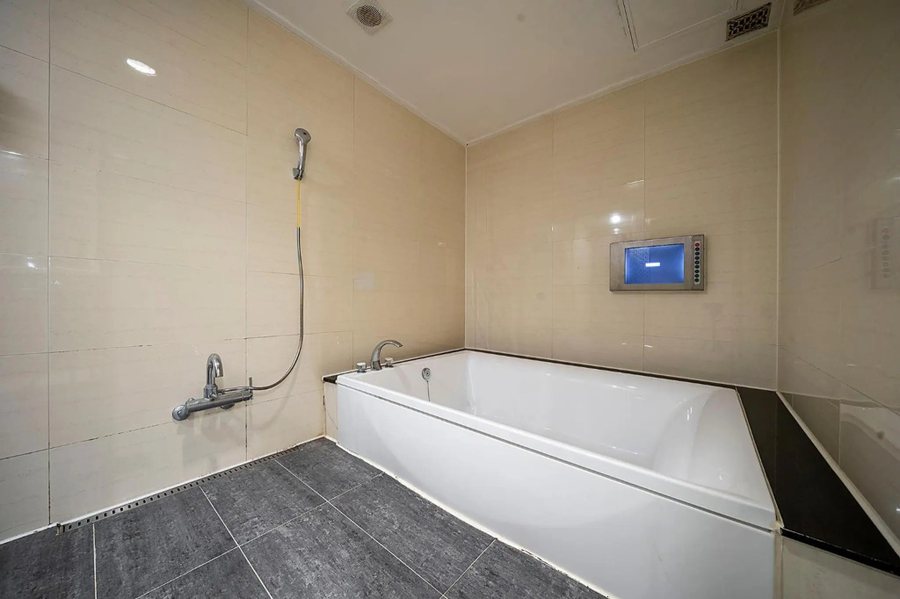 The George Hotel by Saffron Dubai Creek — Bathroom