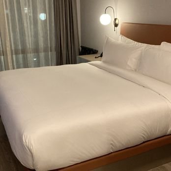 The George Manhattan Tapestry Collection by Hilton New York City New York — Guest room