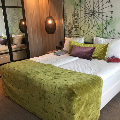 The George Oisterwijk — Guest room