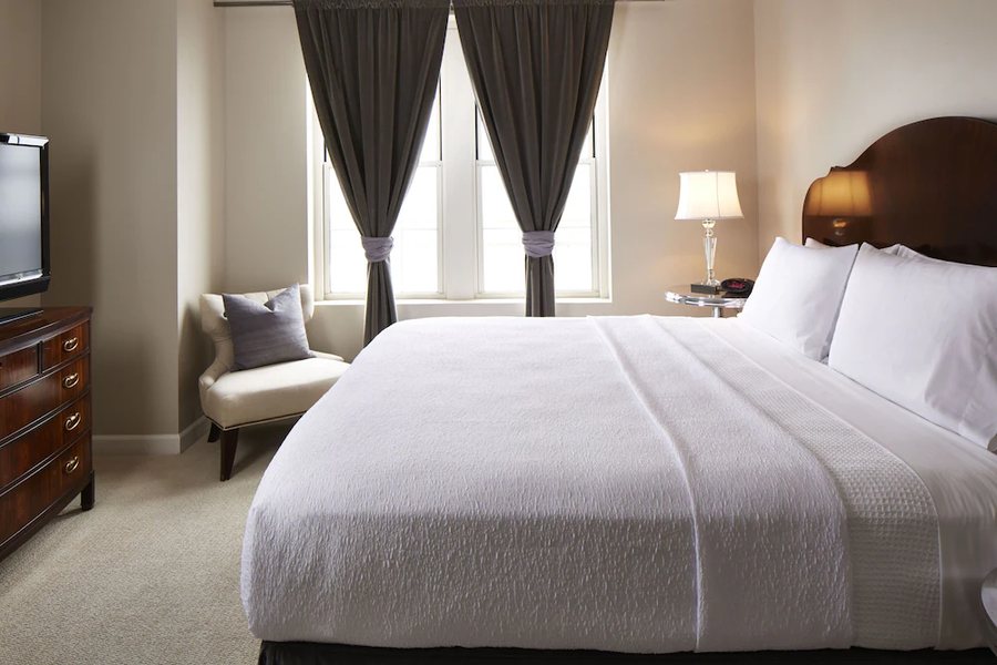 The Georgian Terrace — Guest room