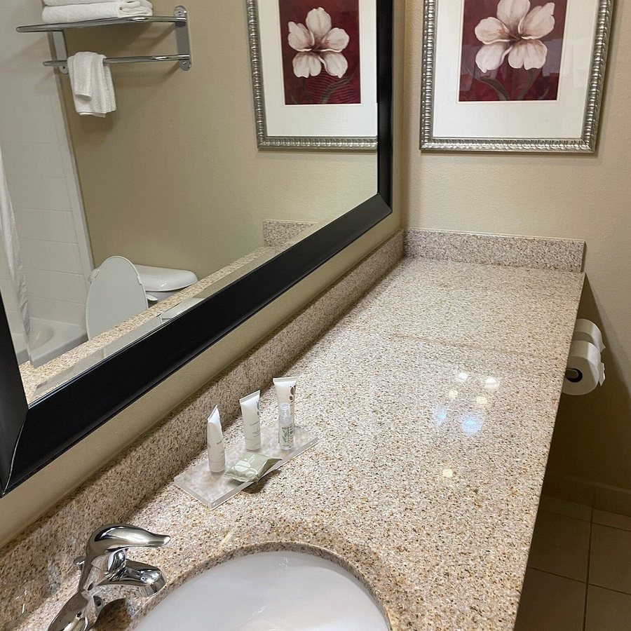 The Gillette — Bathroom