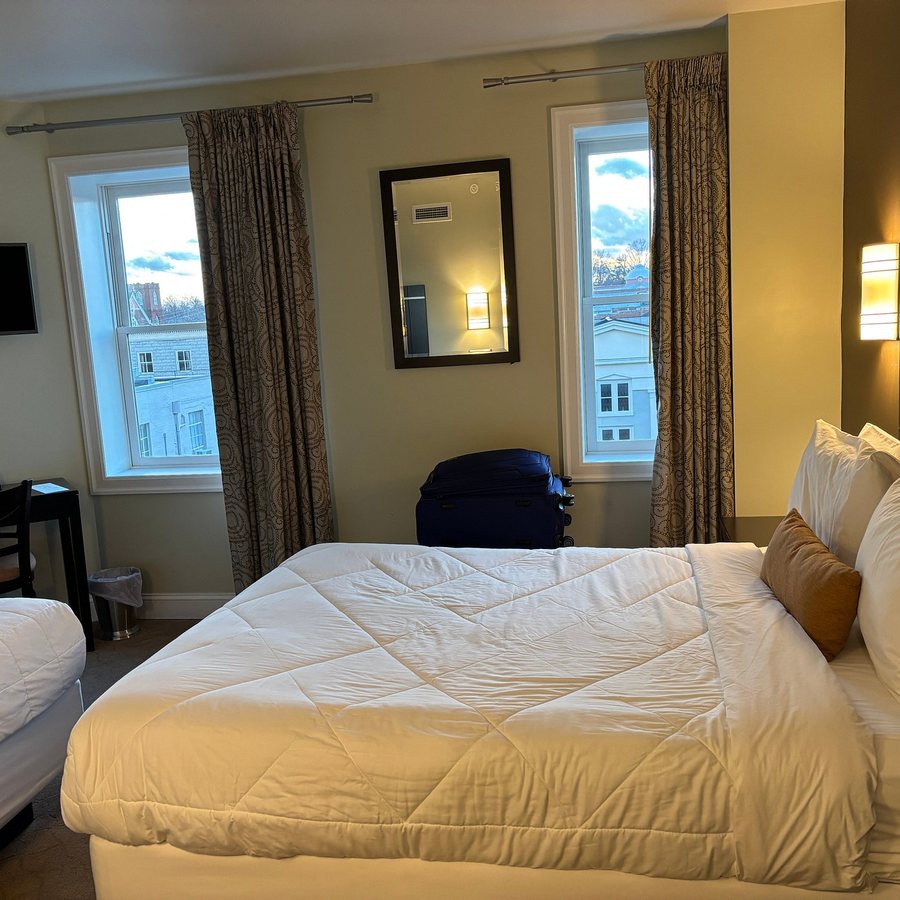 The Gin Hotel Ascend Hotel Collection — Guest room