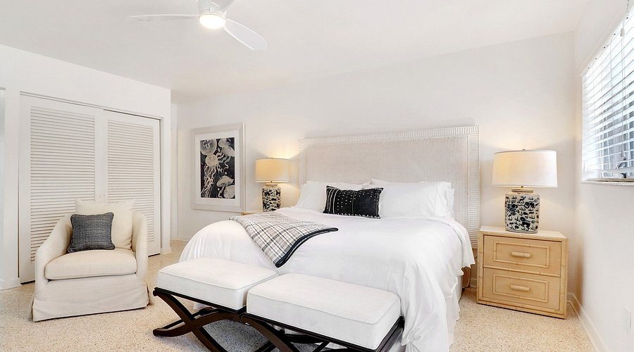 The Gondolier Inn — Guest room