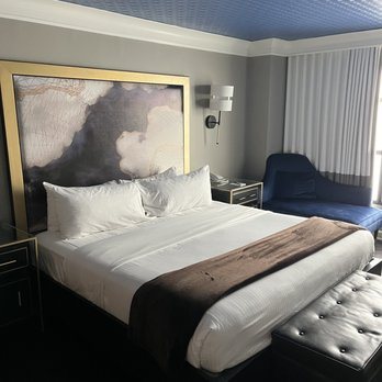 The Goodwin Hotel — Guest room
