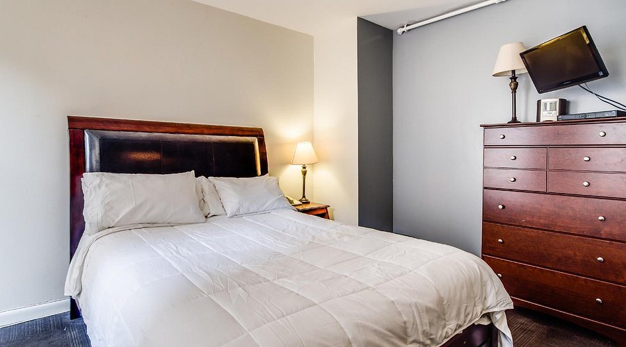 The Gracie Inn — Guest room