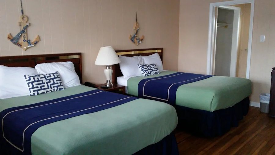 The Grand Beach Inn — Guest room