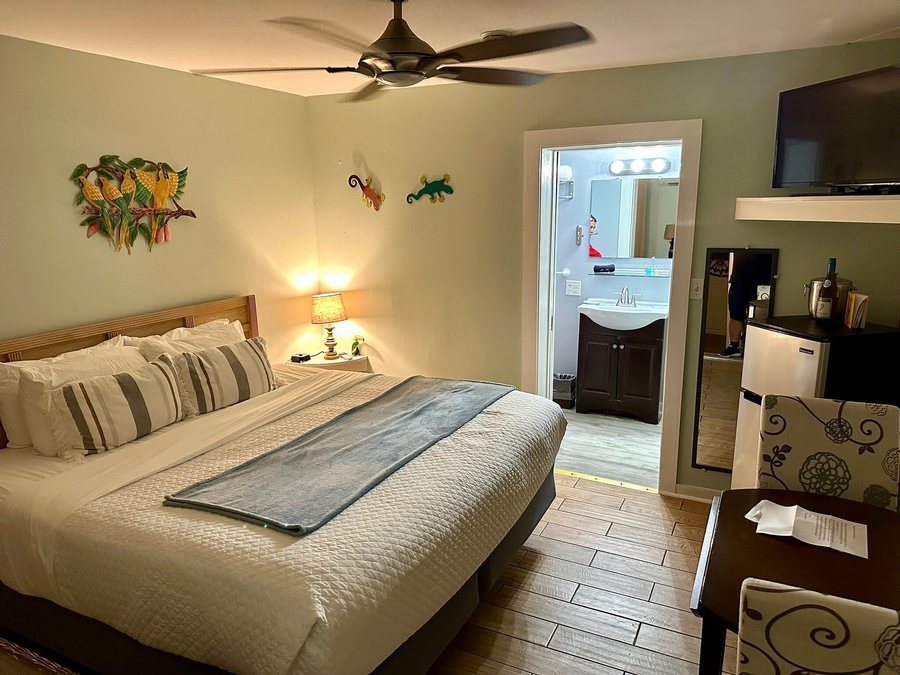 The Grand Guesthouse — Guest room