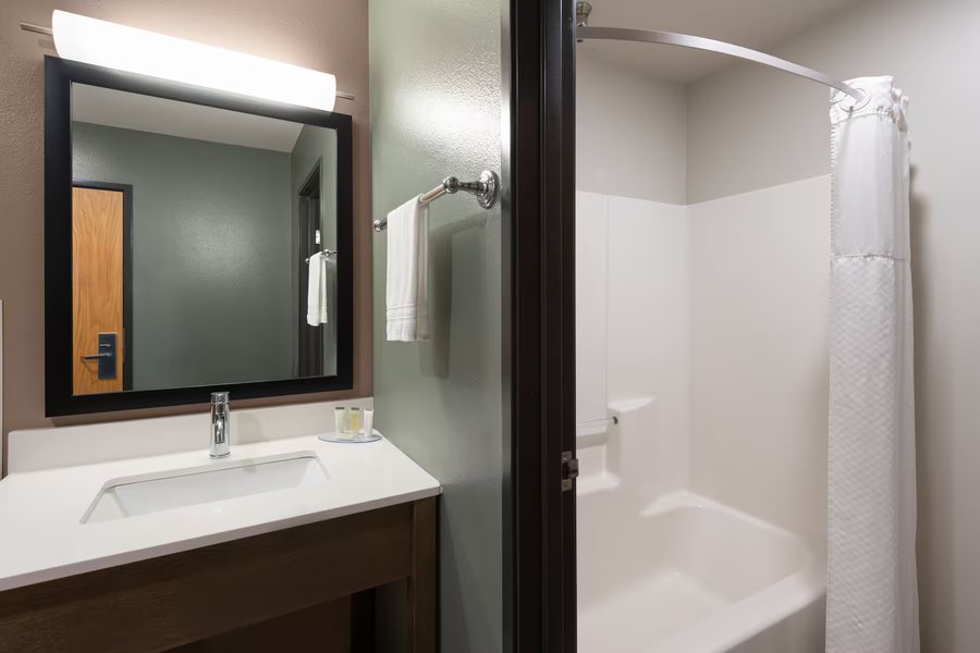 The Grand Hotel Big Timber — Bathroom