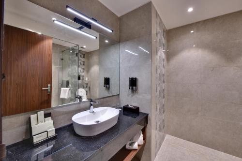 The Grand Sariska Baagh — Bathroom