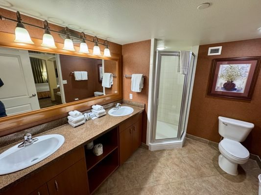 The Grandview At Las Vegas Las Vegas Nevada — Bathroom