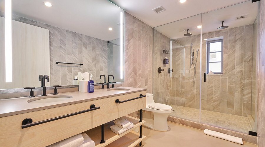 The Grayson Hotel Miami Downtown Miami Florida — Bathroom