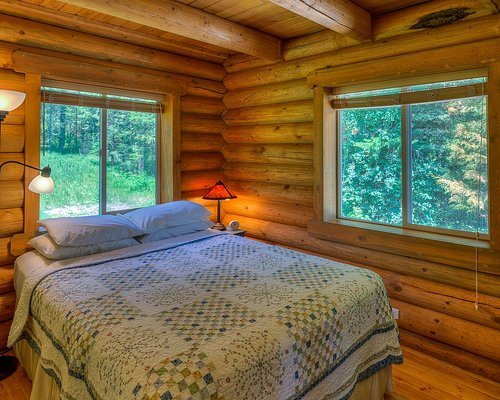The Great Bear Inn — Guest room