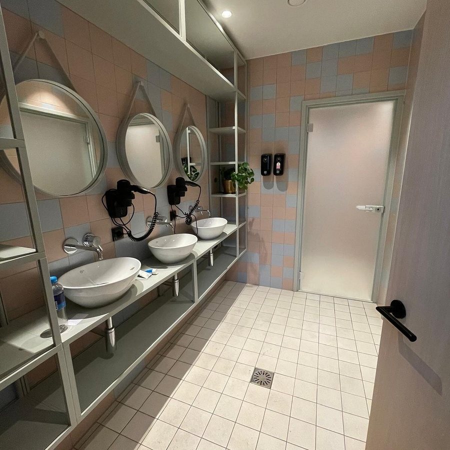 The Green Elephant Hostels — Bathroom