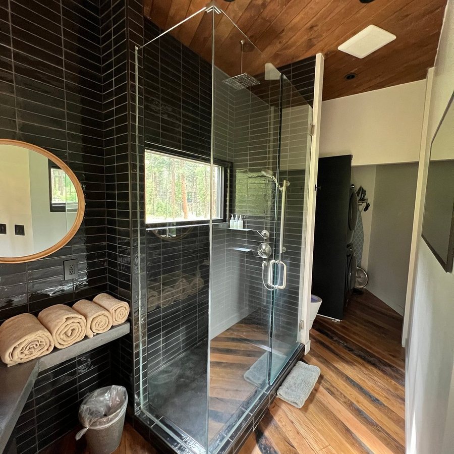The green o — Bathroom