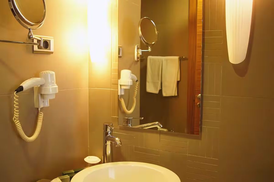 The Green Park Hotel Merter Istanbul — Bathroom