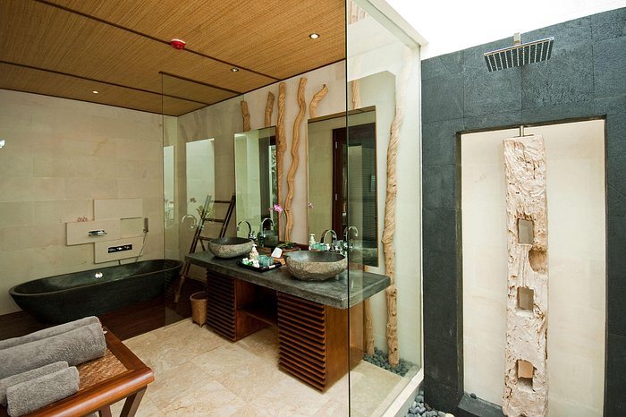 The Griya Villas and Spa — Bathroom